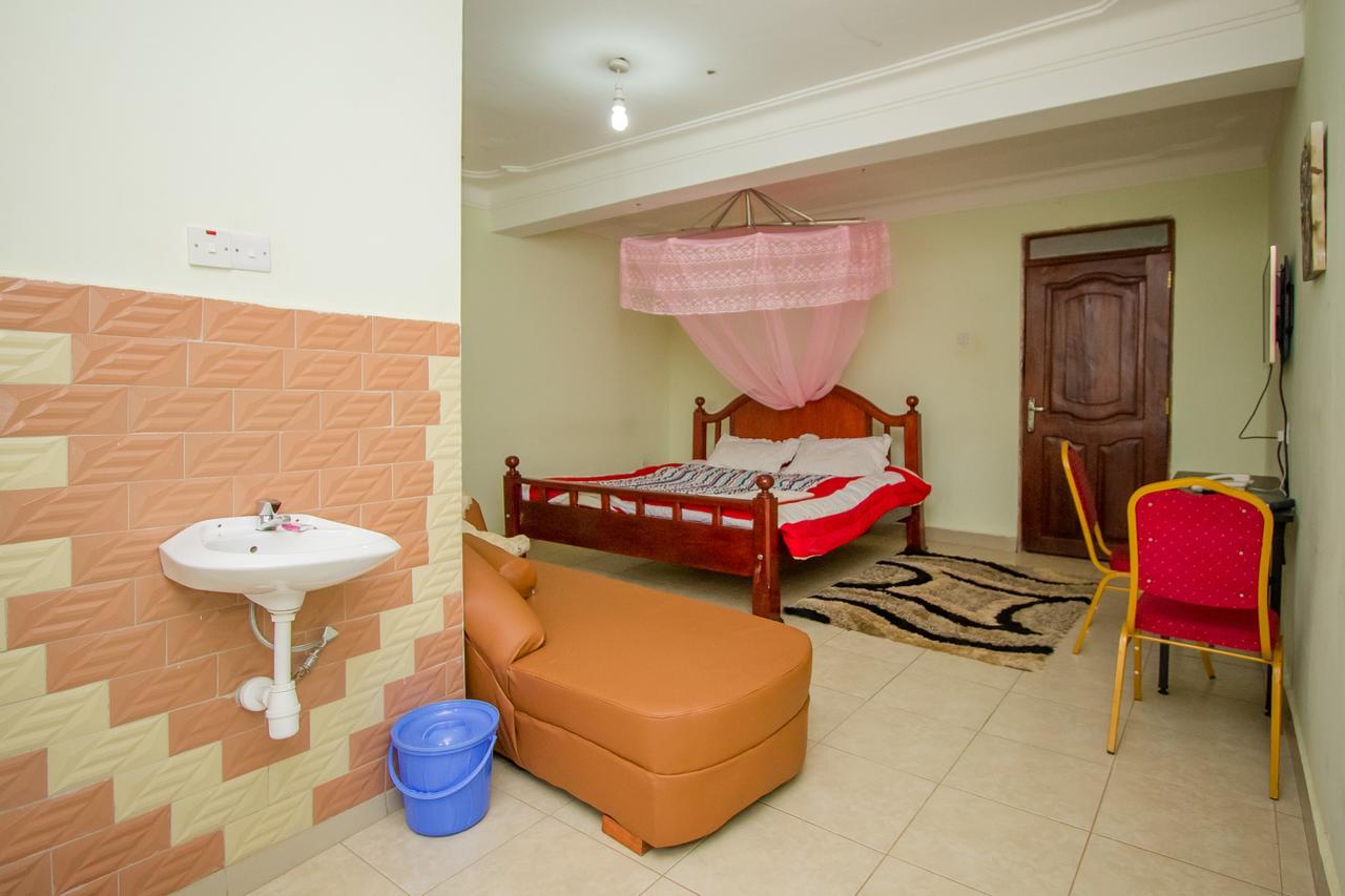 Vienna Golden Hotel Masaka Luaran gambar