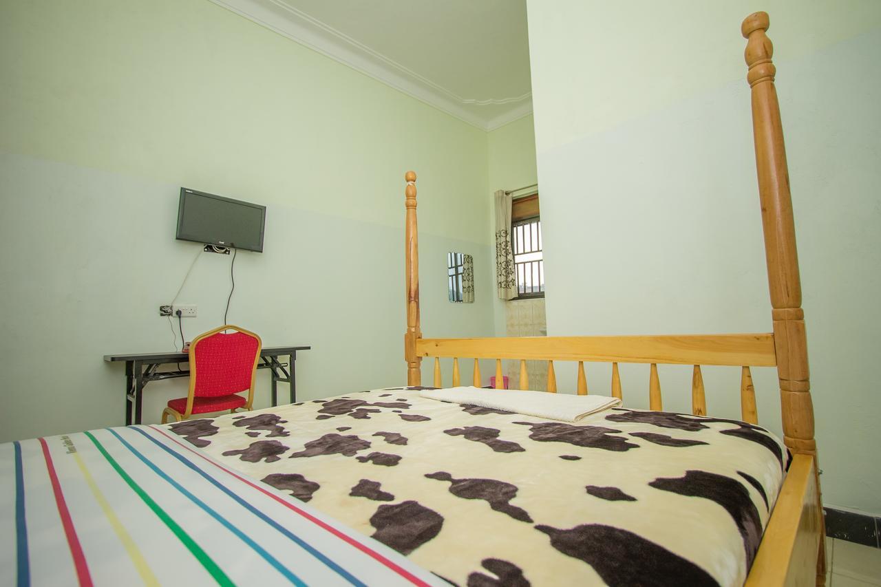 Vienna Golden Hotel Masaka Luaran gambar