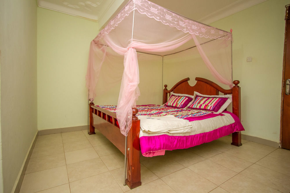Vienna Golden Hotel Masaka Luaran gambar